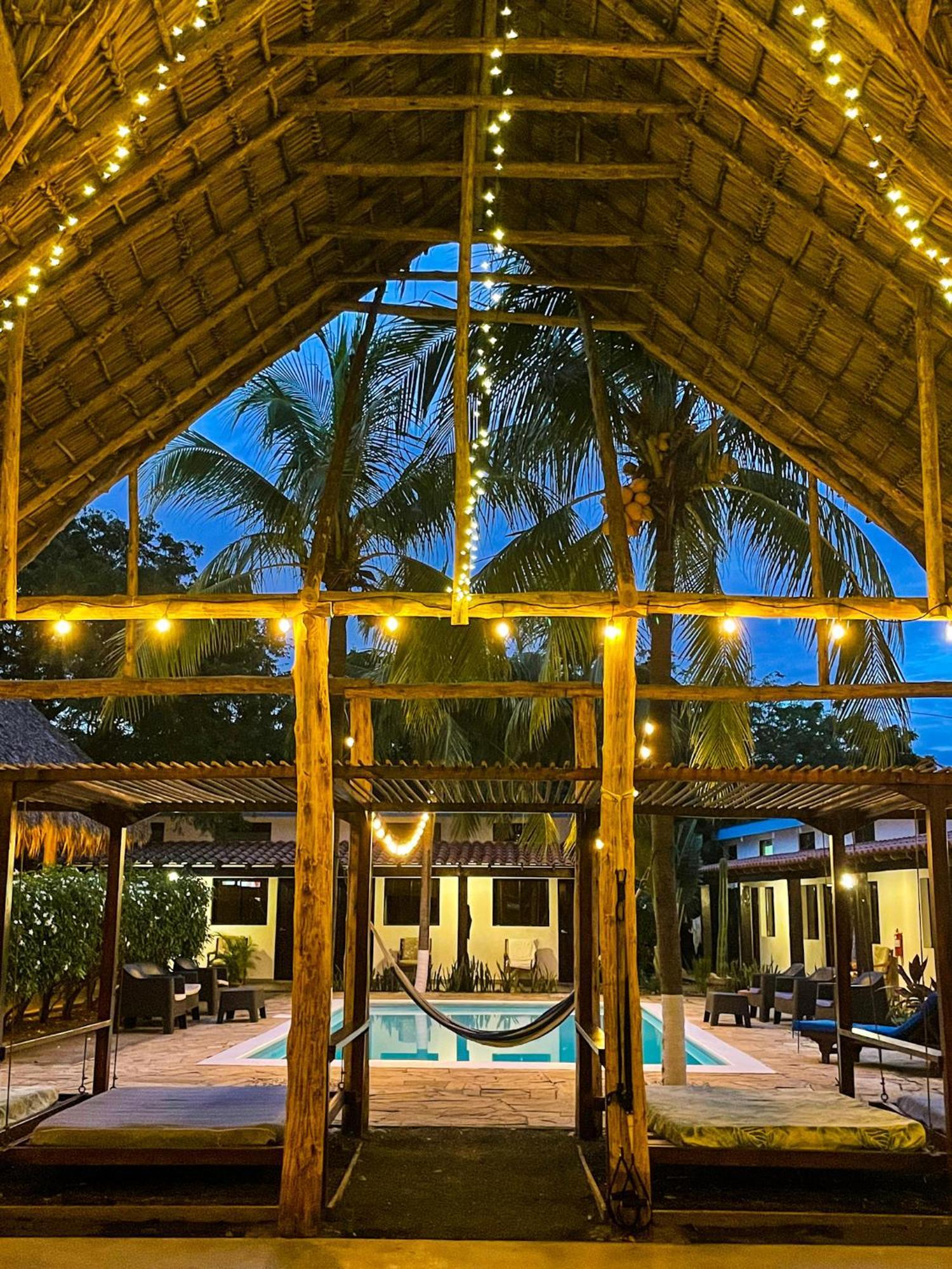 Hotel Ingigante ริวาส ภายนอก รูปภาพ