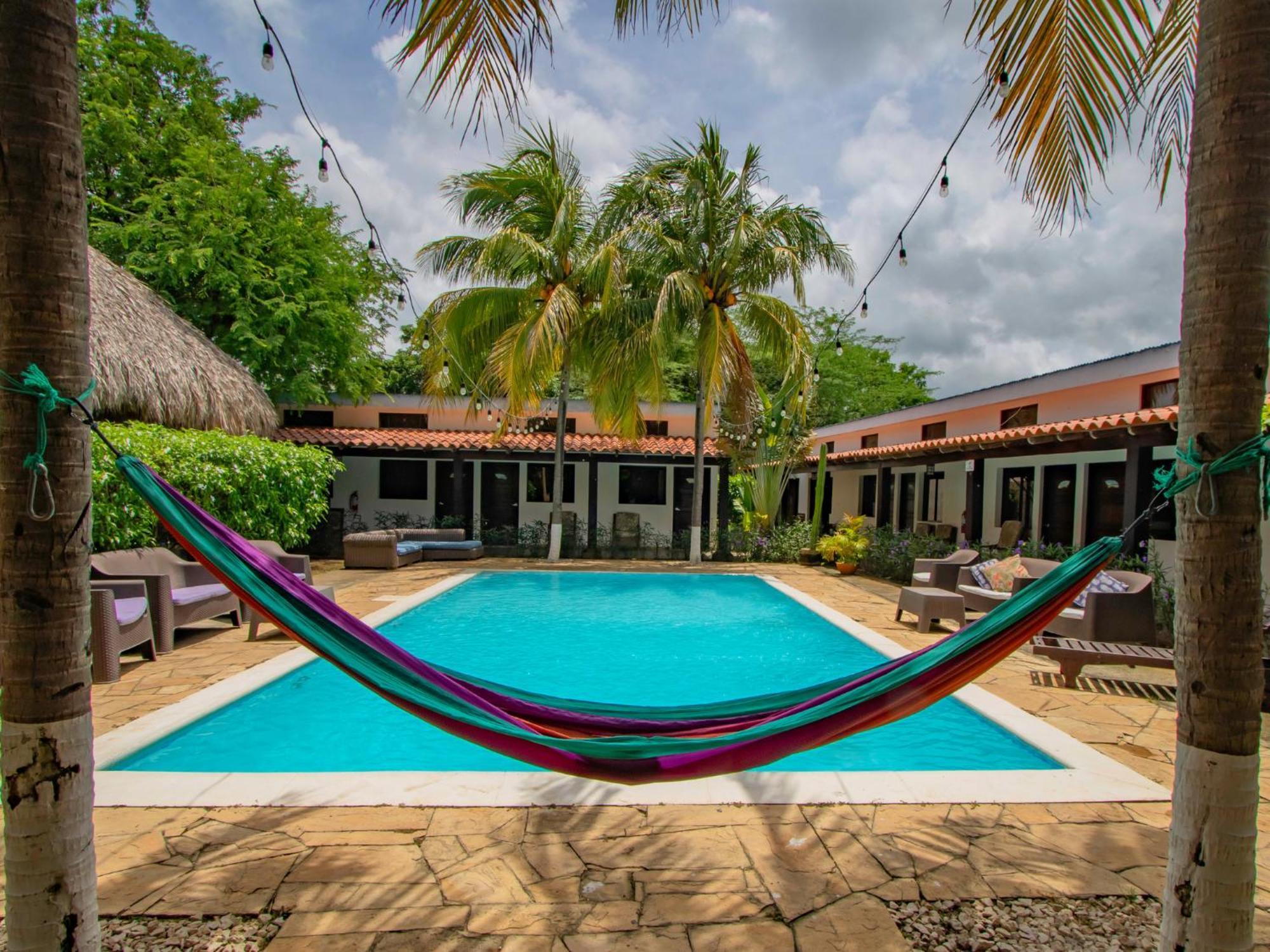 Hotel Ingigante ริวาส ภายนอก รูปภาพ